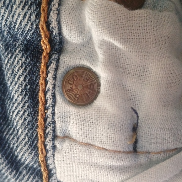 Levi's x Street Wear 501 Jeans Distressed Button Fly Medium Wash 36 x 36 - Picture 6 of 11